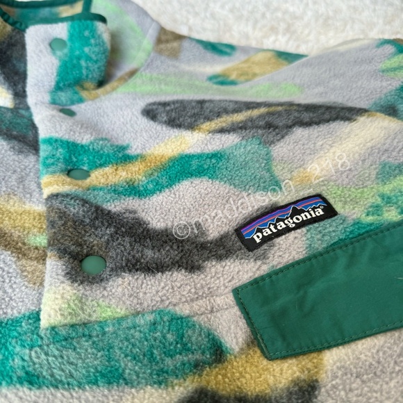 Patagonia Synchilla Snap-T Large Trout Tails Legend Green Fish Swimming Print L - Picture 3 of 11